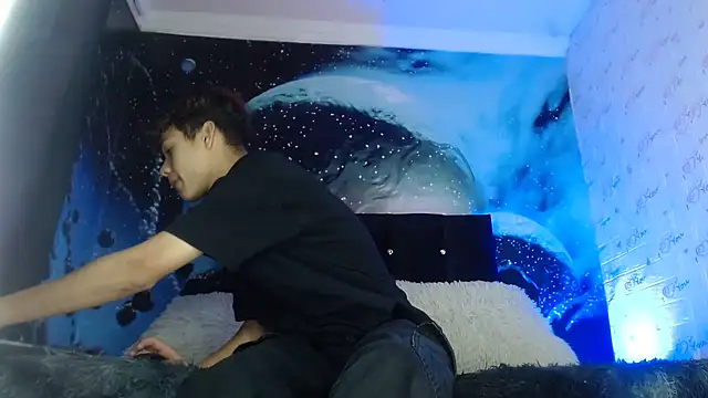 Snapshot of SemerHott chatting on October 11, 2025, 1:20 pm SemerHott online show from October 11, 2025, 1:20 pm