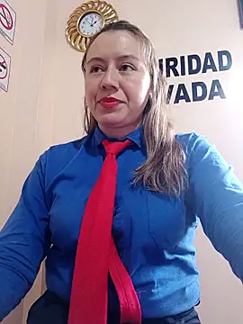 Hannah-colx online show from January 5, 2026, 5:27 pm