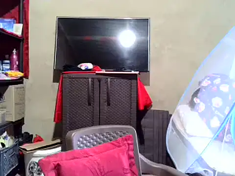 Snapshot of _Cristal chatting on October 3, 2025, 12:24 pm Cristal online show from October 3, 2025, 12:24 pm