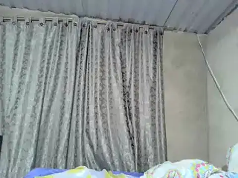 Snapshot of _Cristal chatting on October 9, 2025, 1:25 am Cristal online show from October 9, 2025, 1:25 am