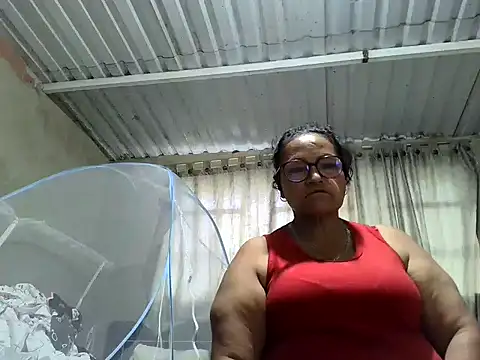 Snapshot of _Cristal chatting on October 13, 2025, 12:27 pm Cristal online show from October 13, 2025, 12:27 pm