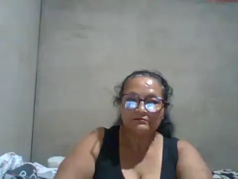 Snapshot of _Cristal chatting on October 21, 2025, 12:55 am Cristal online show from October 21, 2025, 12:55 am