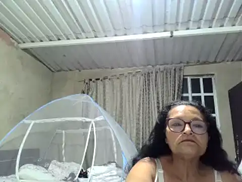 Snapshot of _Cristal chatting on October 23, 2025, 1:16 am Cristal online show from October 23, 2025, 1:16 am
