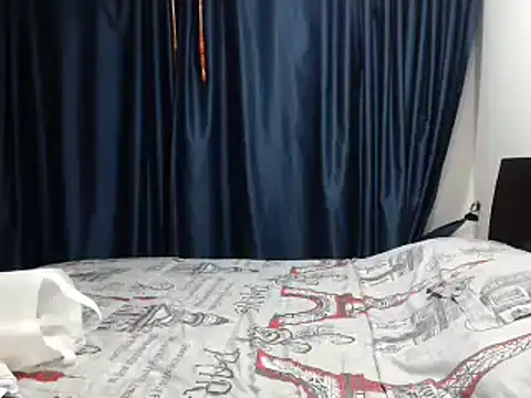 Snapshot of _Cristal chatting on January 7, 2026, 3:53 am Cristal online show from January 7, 2026, 3:53 am