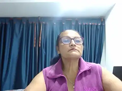 Snapshot of _Cristal chatting on January 14, 2026, 3:01 am Cristal online show from January 14, 2026, 3:01 am