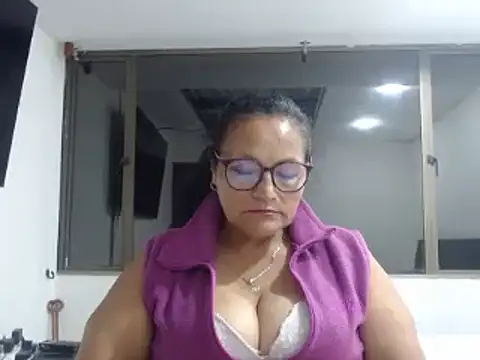 Snapshot of _Cristal chatting on February 27, 2026, 3:39 am Cristal online show from February 27, 2026, 3:39 am