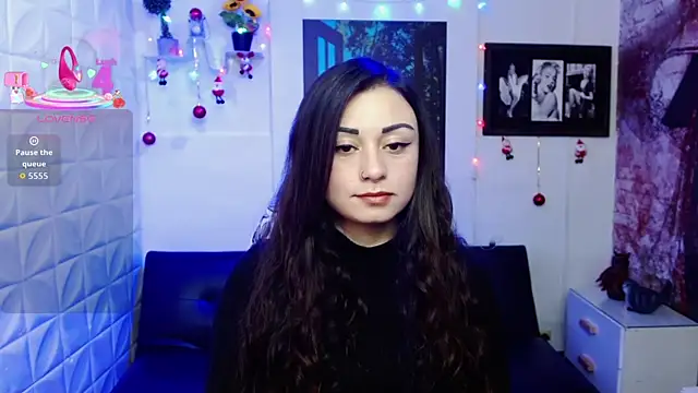 Eva Roussell online show from December 17, 2025, 2:45 pm