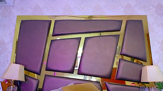 Snapshot of EmilieLake chatting on March 11, 2026, 9:43 pm EmilieLake online show from March 11, 2026, 9:43 pm