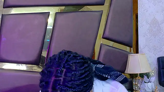 Snapshot of EmilieLake chatting on March 12, 2026, 7:42 pm EmilieLake online show from March 12, 2026, 7:42 pm