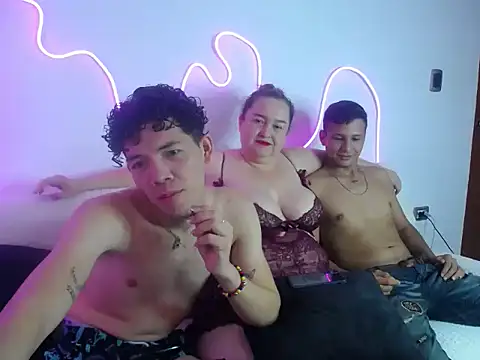 Snapshot of brutal_dirty_sex chatting on September 18, 2025, 2:30 pm brutal dirty sex online show from September 18, 2025, 2:30 pm