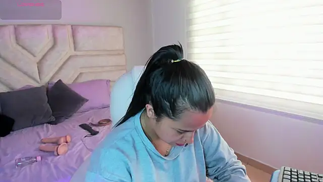 Snapshot of _adahara_queen chatting on September 28, 2025, 8:36 pm  adahara queen online show from September 28, 2025, 8:36 pm