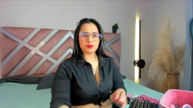 Snapshot of _adahara_queen chatting on October 29, 2025, 4:26 am  adahara queen online show from October 29, 2025, 4:26 am