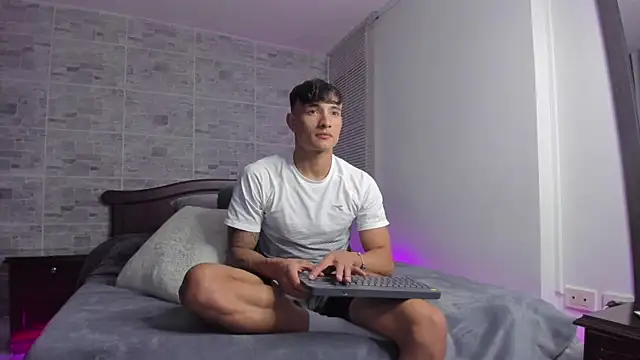 DavisFirb online show from October 10, 2025, 2:43 am