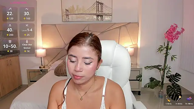 issi loren online show from November 13, 2025, 6:29 pm