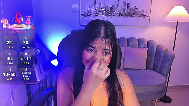 Snapshot of issi_loren chatting on May 18, 2026, 12:11 pm issi loren online show from May 18, 2026, 12:11 pm