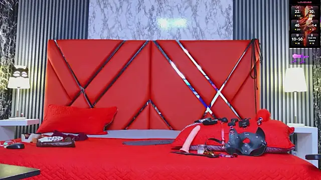 Snapshot of Violet_sl4ve chatting on March 15, 2026, 3:18 pm Violet sl4ve online show from March 15, 2026, 3:18 pm