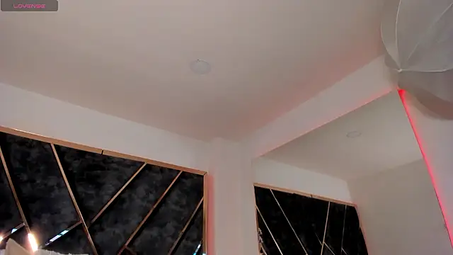 SusanaHenao online show from March 5, 2026, 5:31 pm