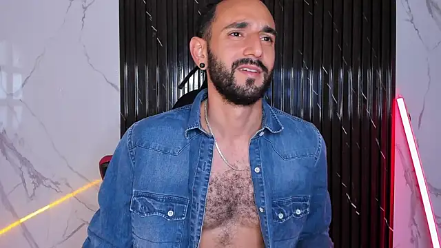 Snapshot of Tatis__ chatting on September 19, 2025, 9:37 pm Tatis   online show from September 19, 2025, 9:37 pm