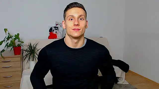 ZeinMiracles online show from November 24, 2025, 10:20 pm