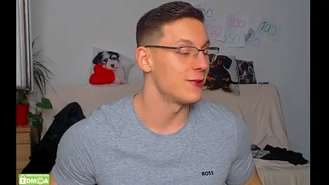 ZeinMiracles online show from February 9, 2026, 8:57 pm