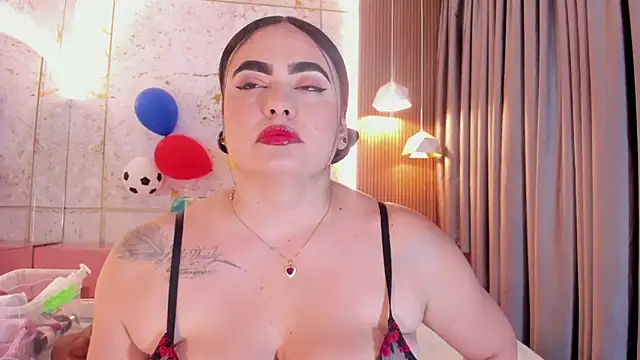 sofiiacarson online show from June 16, 2026, 7:38 pm