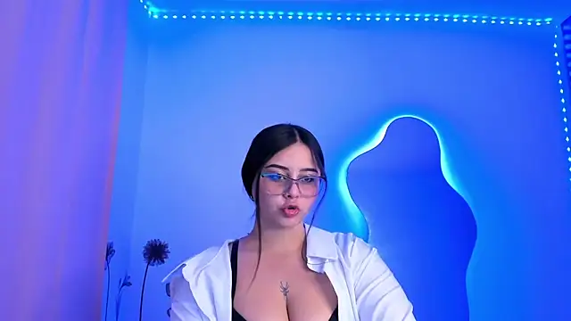 val ferrer online show from September 30, 2025, 11:54 pm