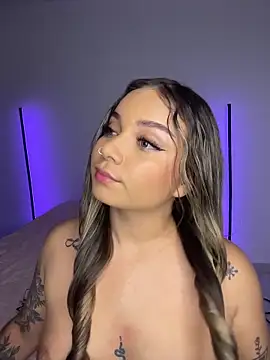 AnnyLopezzz  online show from November 5, 2025, 4:12 am