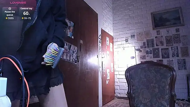 DiosaSexSymbol online show from November 19, 2025, 4:45 am