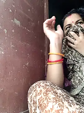 Snapshot of Idhika_Handoo chatting on September 17, 2025, 8:49 am Idhika Handoo online show from September 17, 2025, 8:49 am