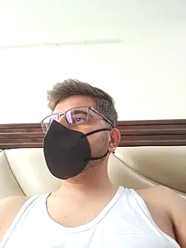 Snapshot of LoveGuruRA chatting on September 30, 2025, 3:44 am LoveGuruRA online show from September 30, 2025, 3:44 am