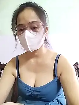 HELEN686 online show from October 14, 2025, 5:14 pm