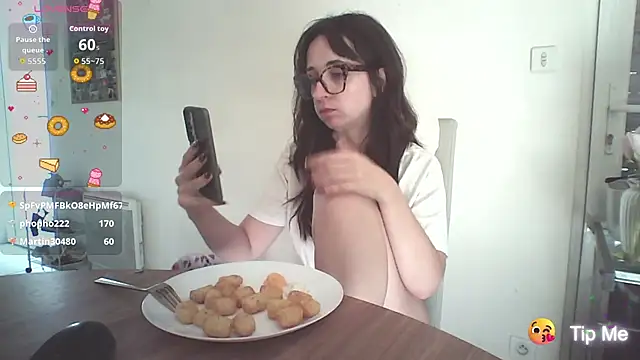 CornetDeGlace online show from September 19, 2025, 1:45 pm