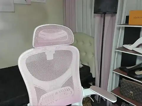 Snapshot of BigUncutCockRhein chatting on October 12, 2025, 8:30 pm BigUncutCockRhein online show from October 12, 2025, 8:30 pm