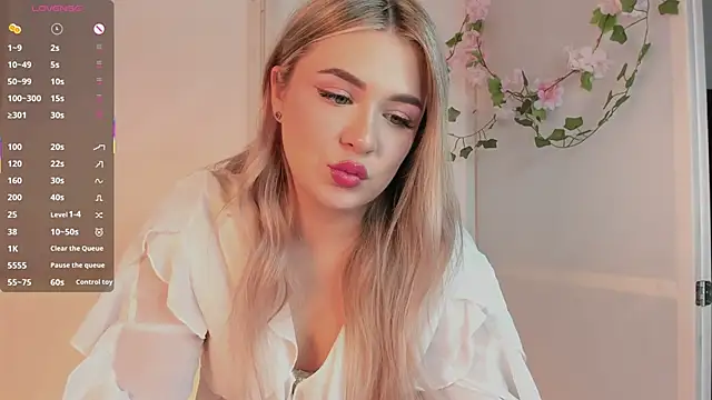 AliaBuerstatte online show from September 23, 2025, 7:39 pm