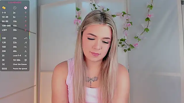 AliaBuerstatte online show from October 2, 2025, 7:10 pm