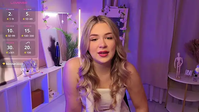 AliaBuerstatte online show from October 20, 2025, 7:36 pm