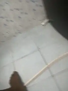 Leon hot33 online show from March 22, 2026, 9:51 pm