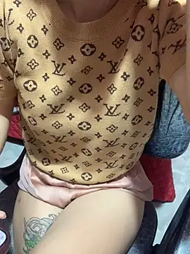 Snapshot of Tieuvi_18 chatting on October 22, 2025, 10:53 pm Tieuvi 18 online show from October 22, 2025, 10:53 pm