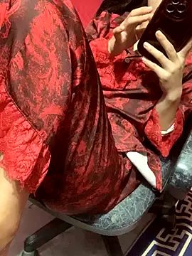 Snapshot of Tieuvi_18 chatting on November 2, 2025, 12:46 am Tieuvi 18 online show from November 2, 2025, 12:46 am