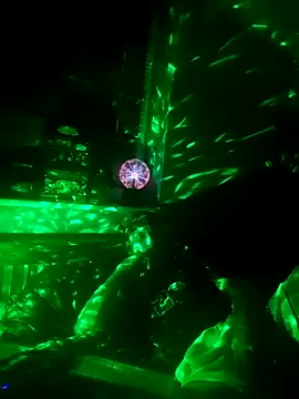 MODEST11 MMiILOO AMARO online show from October 20, 2025, 3:40 am