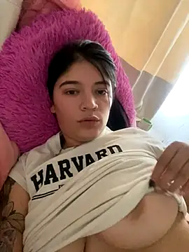 Snapshot of Xiomi_sexx chatting on October 31, 2025, 7:48 pm Xiomi sexx online show from October 31, 2025, 7:48 pm