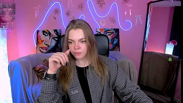 veronica bubble online show from May 5, 2026, 7:33 pm