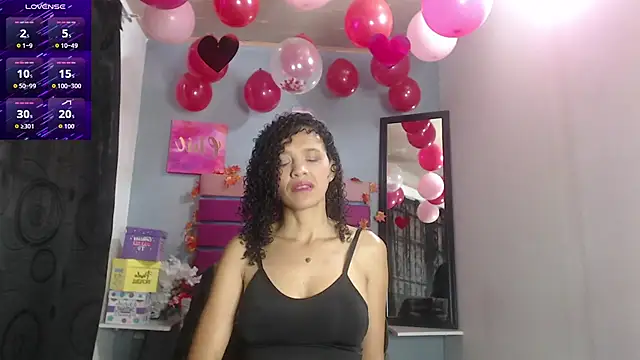 Snapshot of alma_azul chatting on September 12, 2025, 12:49 pm alma azul online show from September 12, 2025, 12:49 pm
