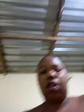 Snapshot of Curvycandy95 chatting on March 4, 2026, 5:35 am Curvycandy95 online show from March 4, 2026, 5:35 am