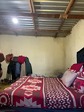 Snapshot of Curvycandy95 chatting on March 10, 2026, 5:45 am Curvycandy95 online show from March 10, 2026, 5:45 am