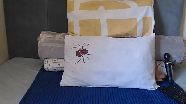 Snapshot of Tyllorsavage chatting on October 23, 2025, 8:13 am Tyllorsavage online show from October 23, 2025, 8:13 am