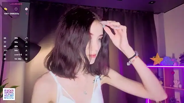 BelindaParbs online show from September 27, 2025, 6:13 pm