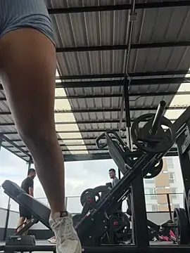 AlannaEvons online show from October 20, 2025, 4:29 pm