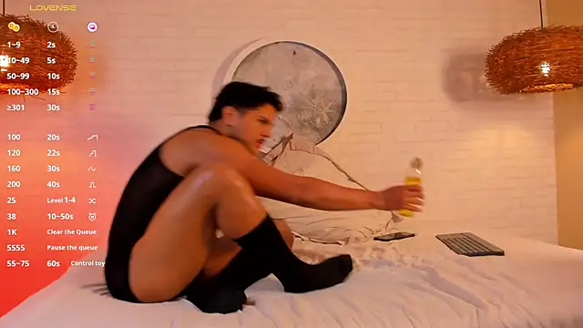 Snapshot of thiago_mercer chatting on September 10, 2025, 11:10 am thiago mercer online show from September 10, 2025, 11:10 am