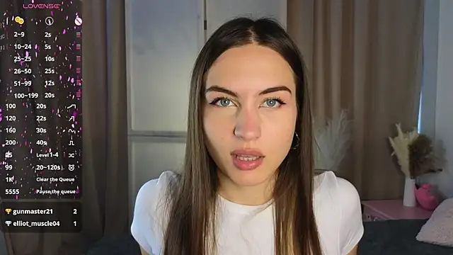 Snapshot of Moonlight1Sonata1 chatting on September 19, 2025, 9:11 am Moonlight1Sonata1 online show from September 19, 2025, 9:11 am